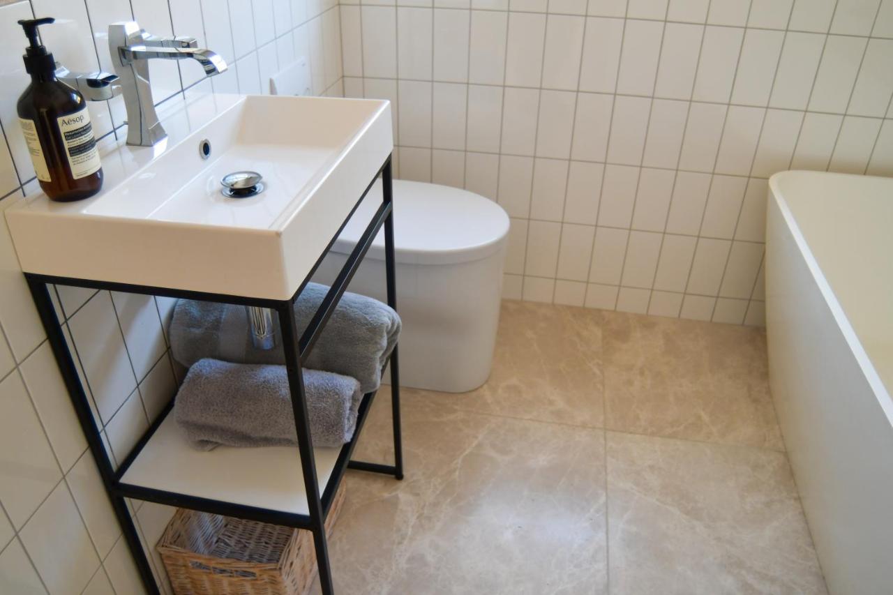 Luxury Croft Templepatrick Near Airport Rabbit And Hilton Hotel Eksteriør bilde